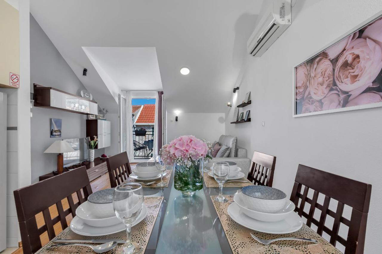 Luxury City Center Apartments Makarska Esterno foto
