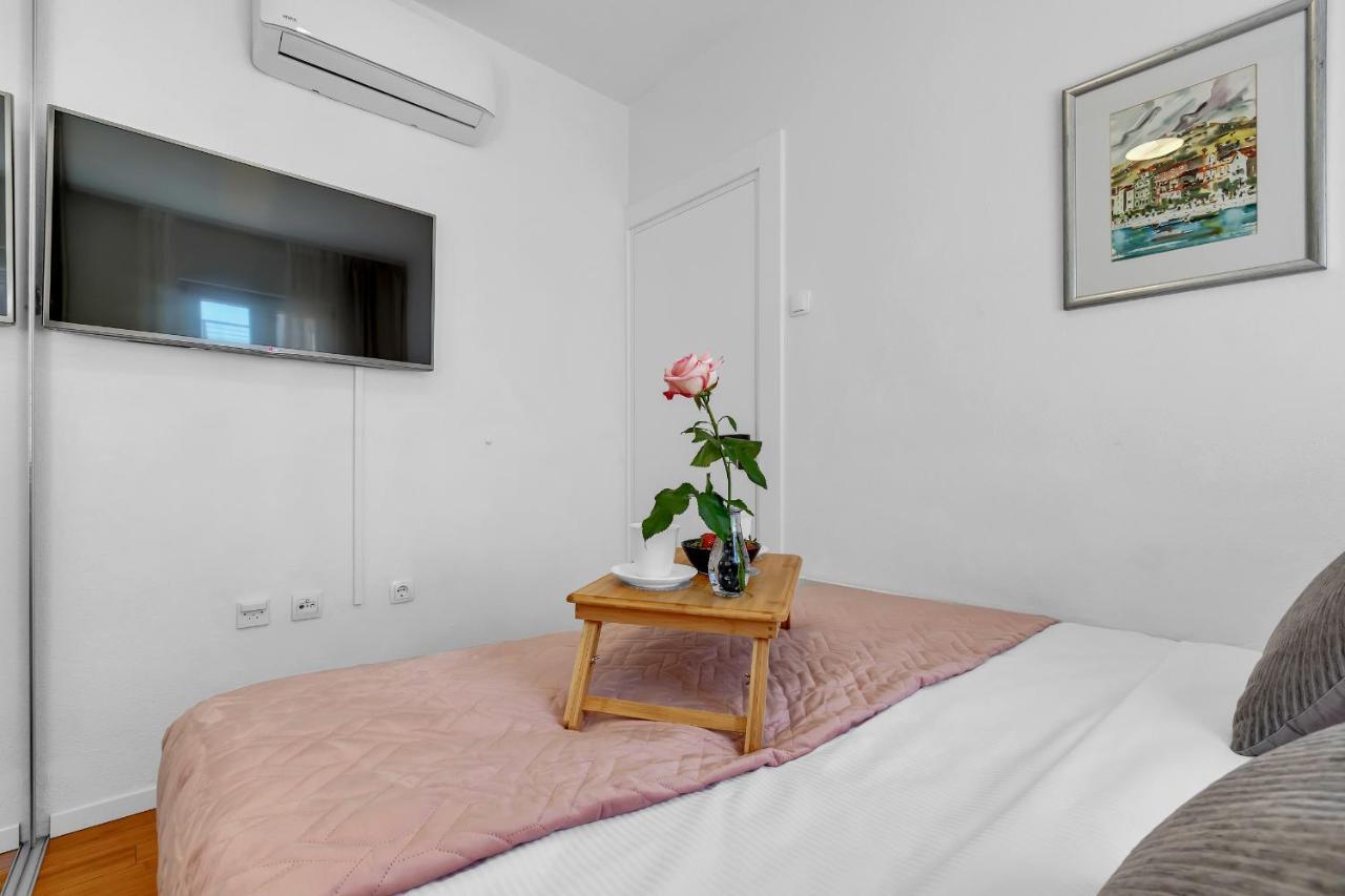Luxury City Center Apartments Makarska Esterno foto