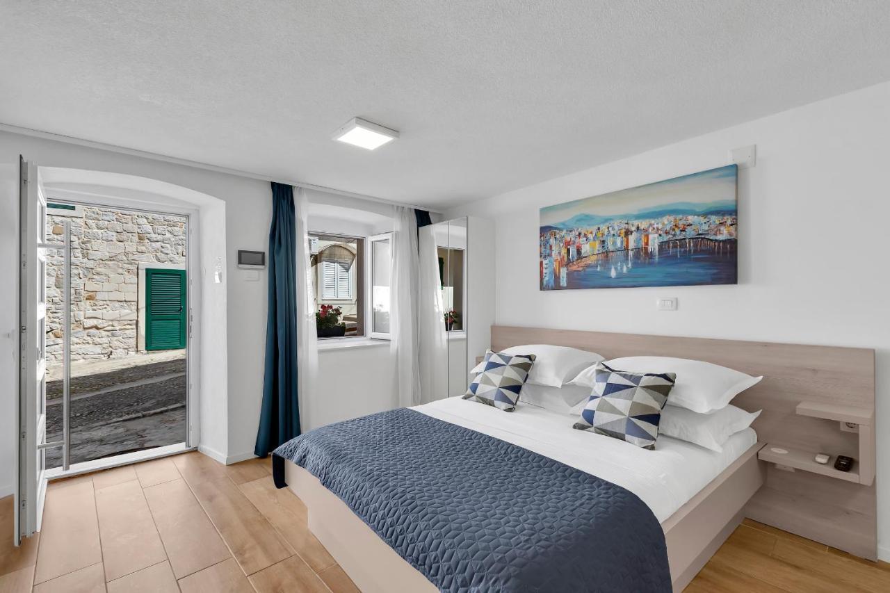 Luxury City Center Apartments Makarska Esterno foto