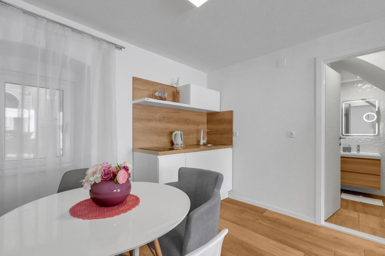 Luxury City Center Apartments Makarska Esterno foto